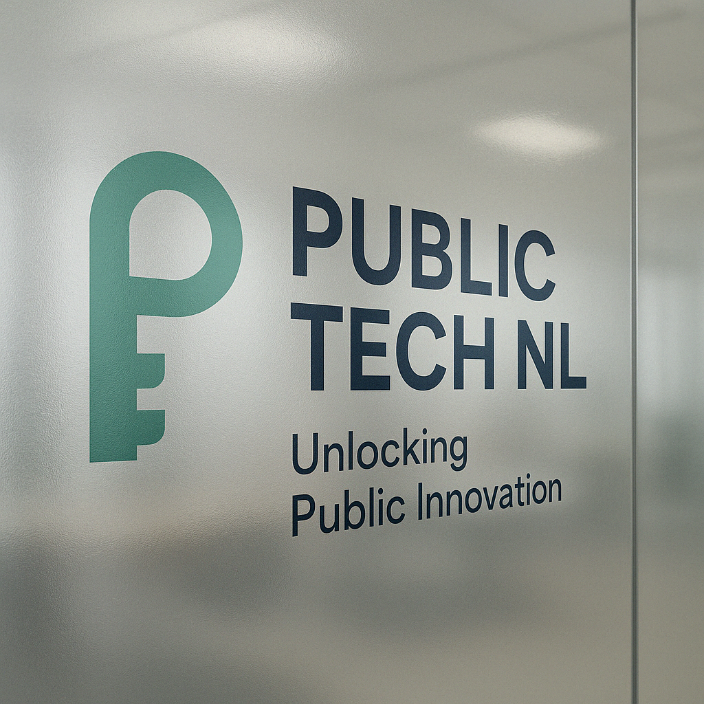 De glazen deur van het Public Tech NL Lab